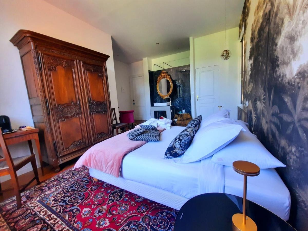 Chateau Tanesse De Tourny Holiday home Bayon